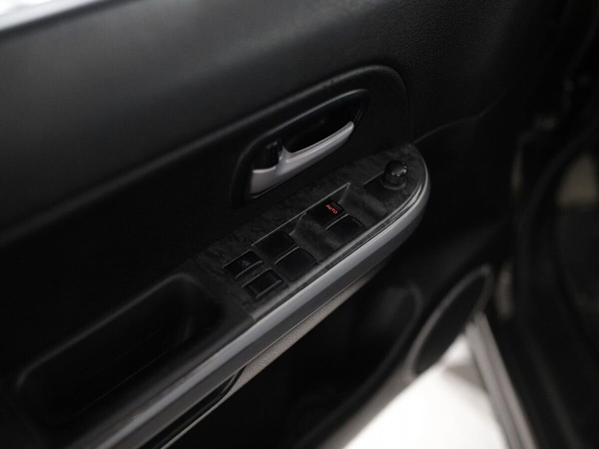 Suzuki Grand Vitara 2013 - фото автомобиля