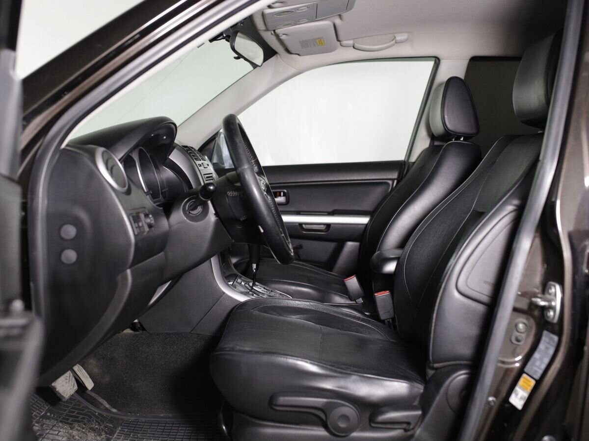 Suzuki Grand Vitara 2013 - фото автомобиля