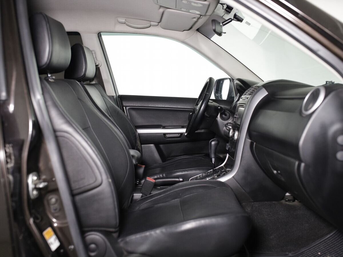 Suzuki Grand Vitara 2013 - фото автомобиля