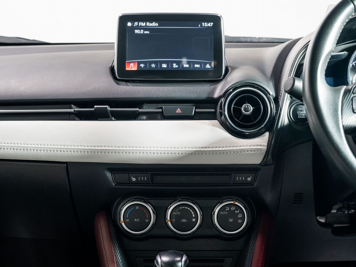 Mazda CX-3 2015 - фото автомобиля