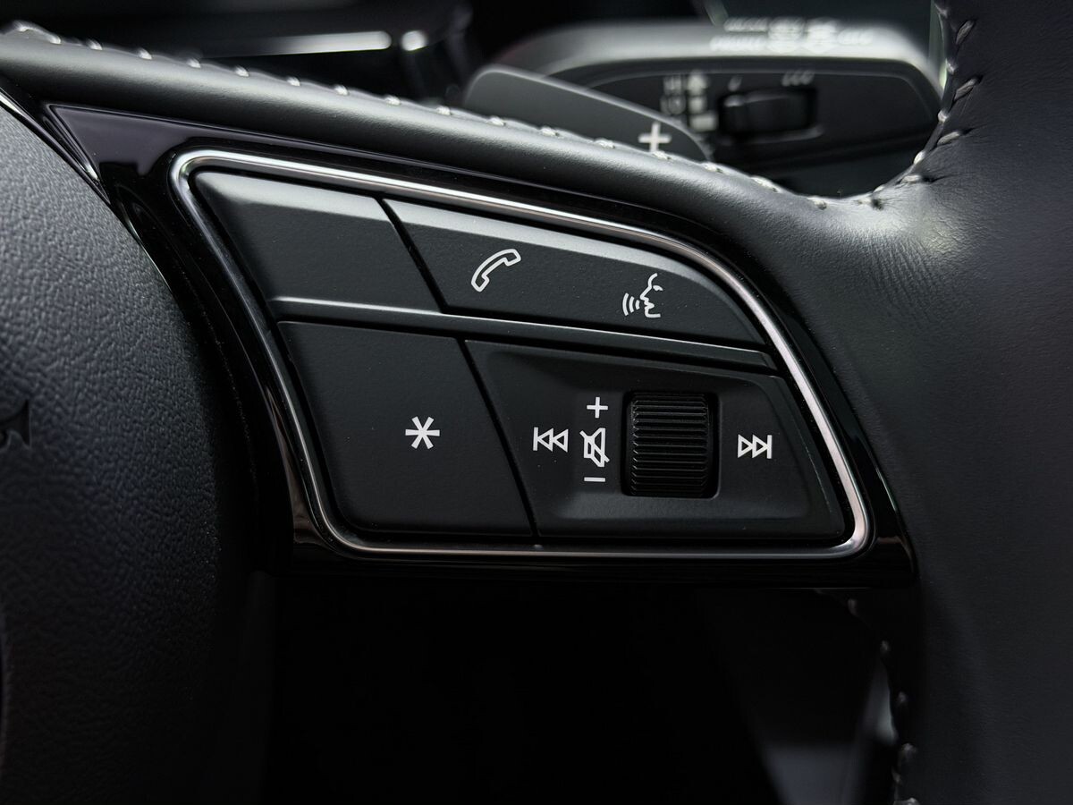 Audi A3 2021 - фото автомобиля