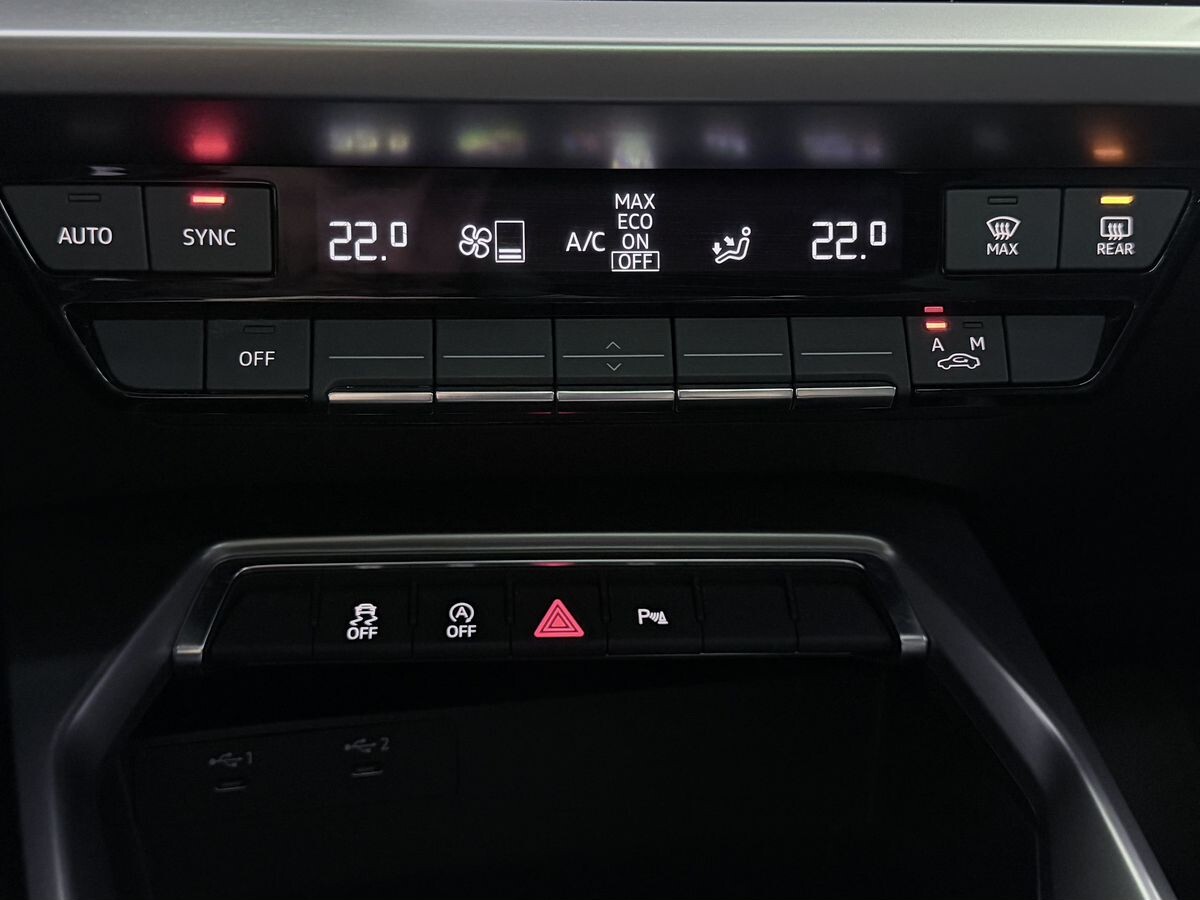 Audi A3 2021 - фото автомобиля