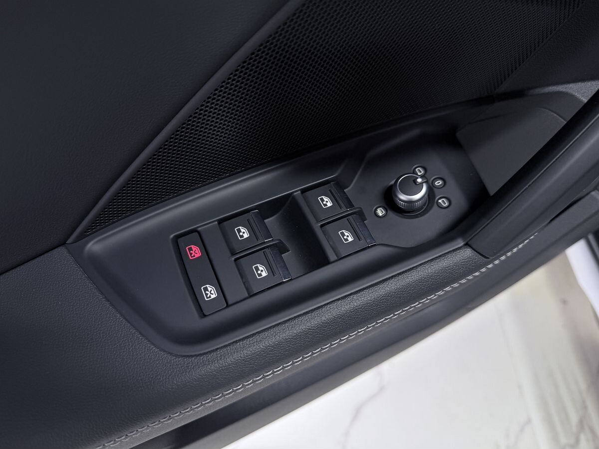 Audi A3 2021 - фото автомобиля