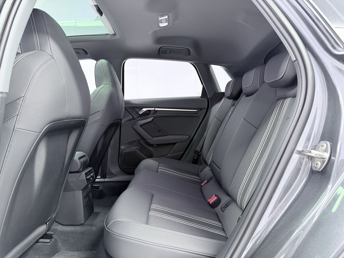 Audi A3 2021 - фото автомобиля