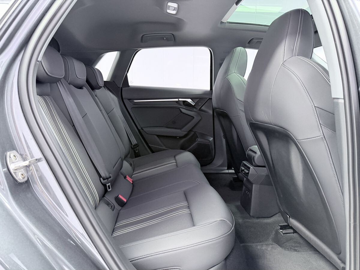 Audi A3 2021 - фото автомобиля