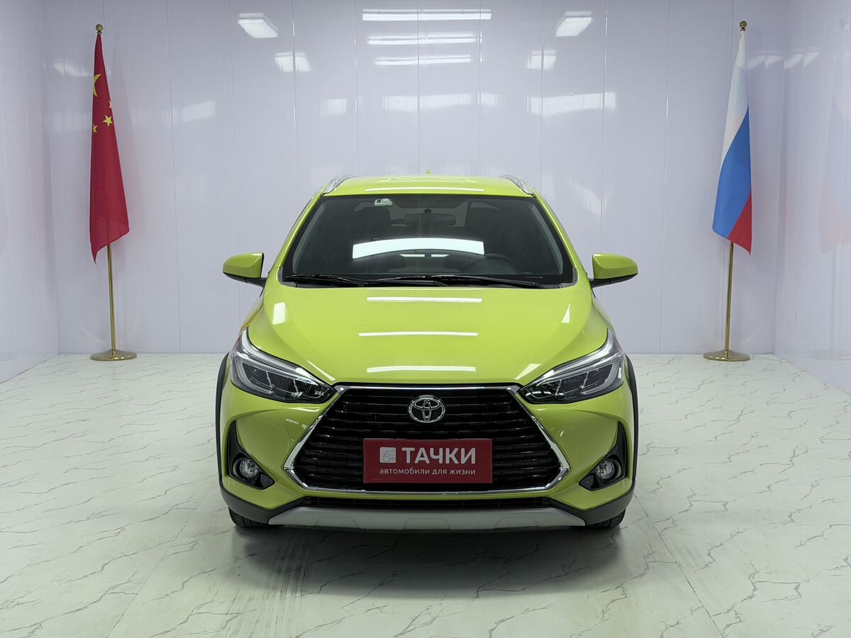 Toyota Yaris 2022 - фото автомобиля