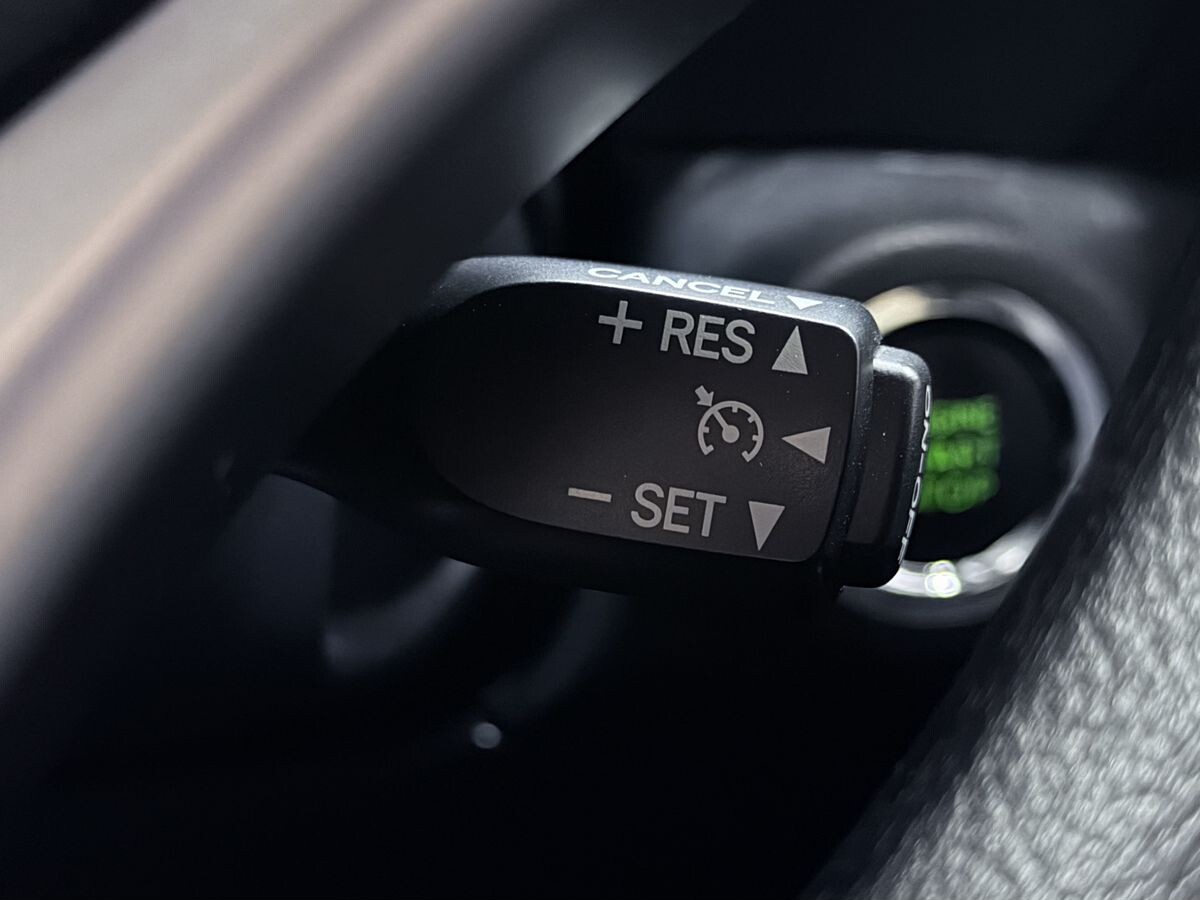 Toyota Yaris 2022 - фото автомобиля