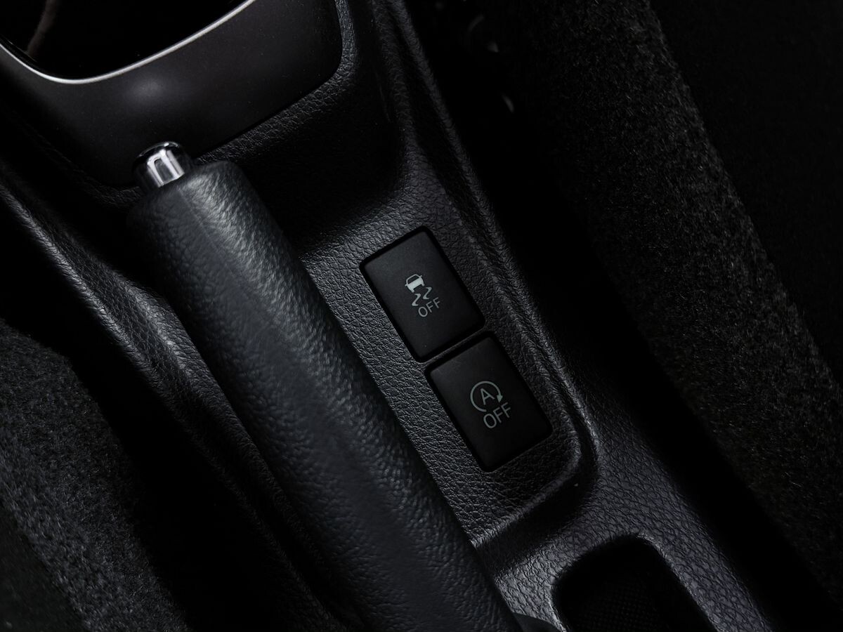 Toyota Yaris 2022 - фото автомобиля