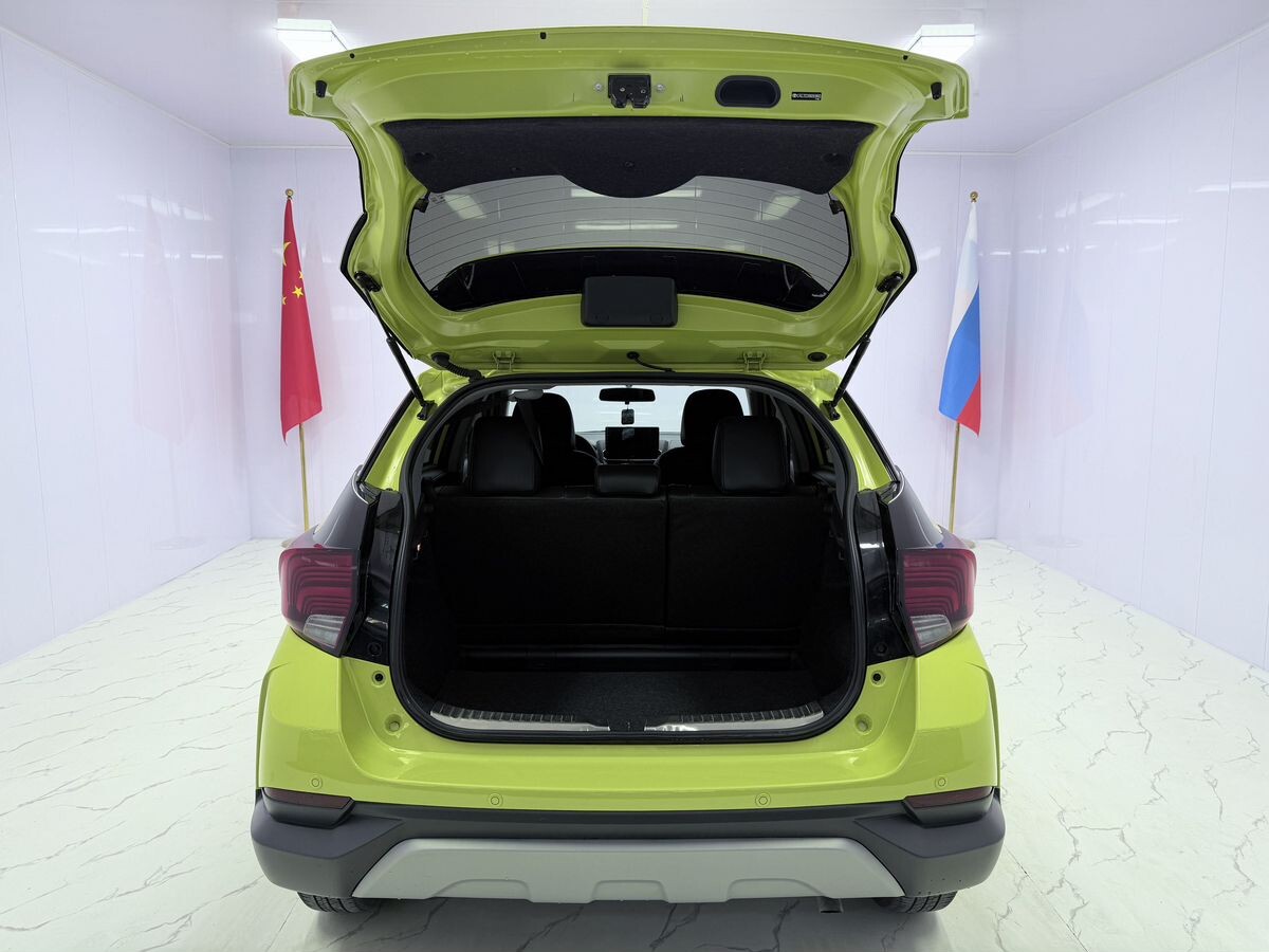 Toyota Yaris 2022 - фото автомобиля