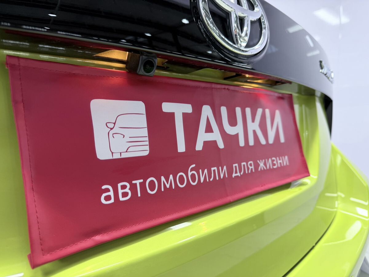 Toyota Yaris 2022 - фото автомобиля