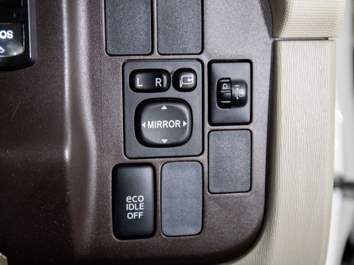 Daihatsu Boon 2013 - фото автомобиля
