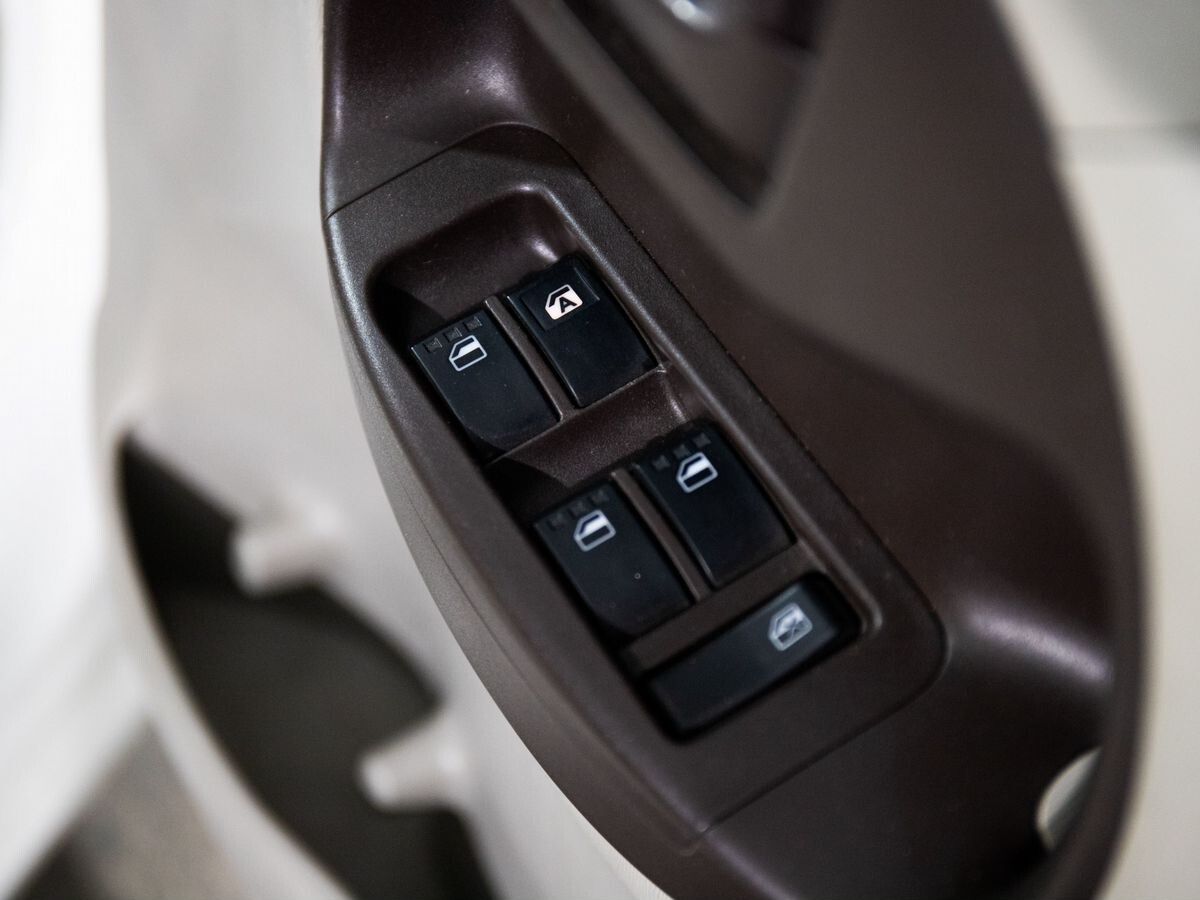Daihatsu Boon 2013 - фото автомобиля