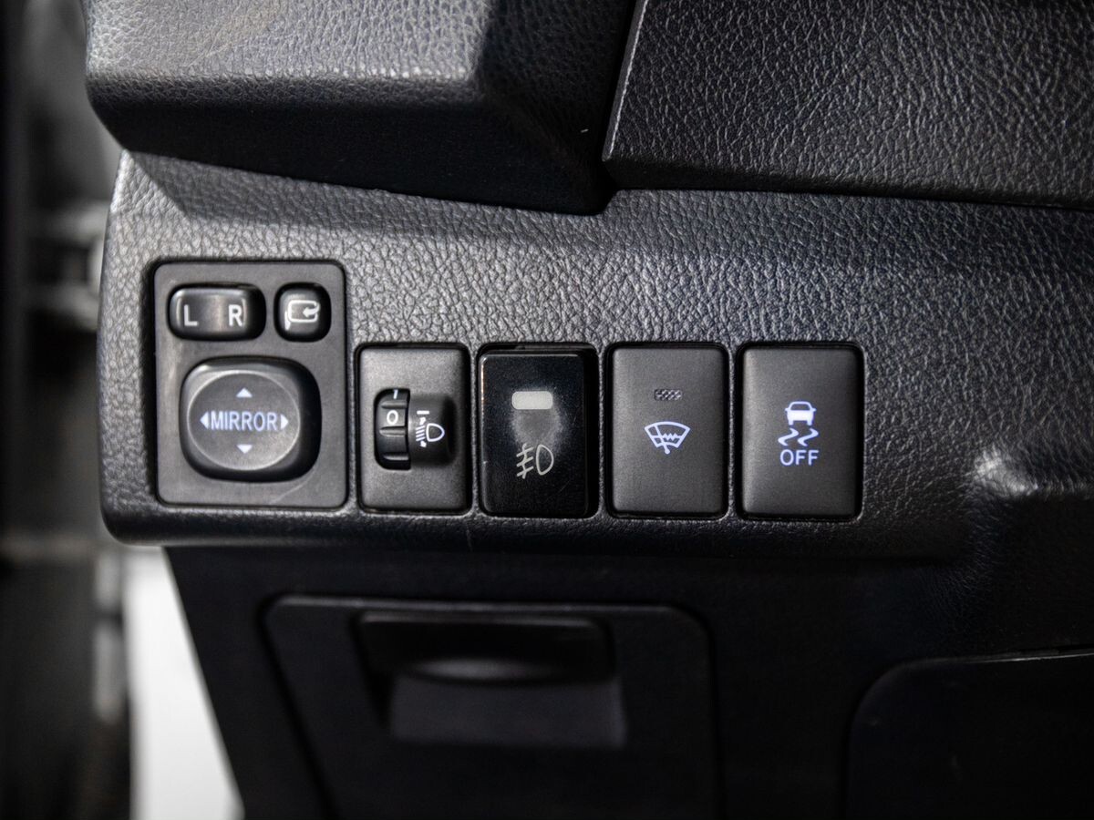 Toyota Corolla 2013 - фото автомобиля