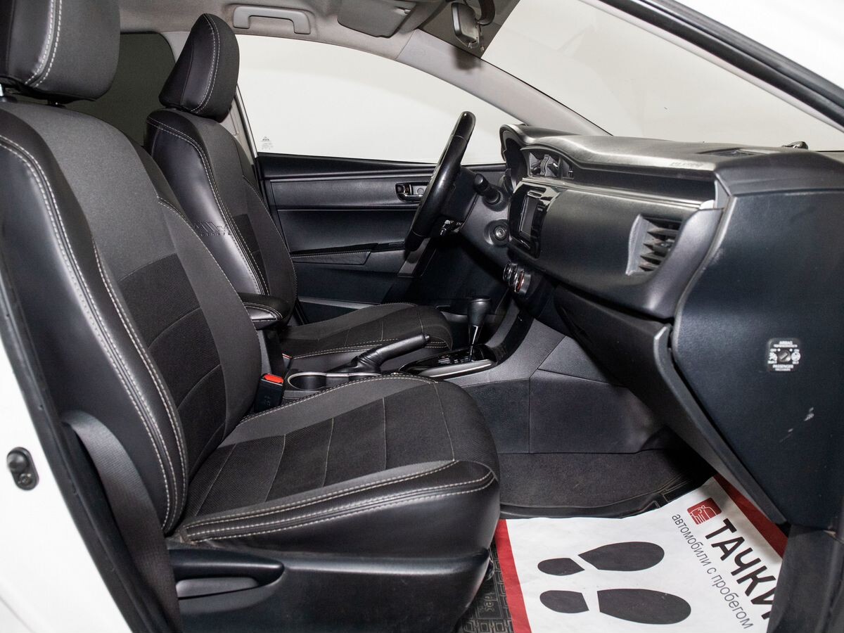 Toyota Corolla 2013 - фото автомобиля