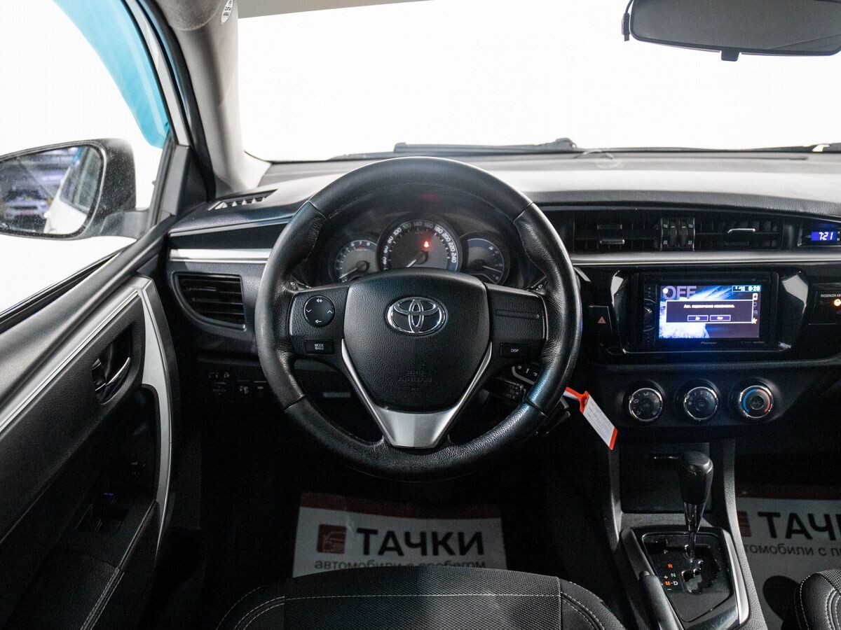 Toyota Corolla 2013 - фото автомобиля