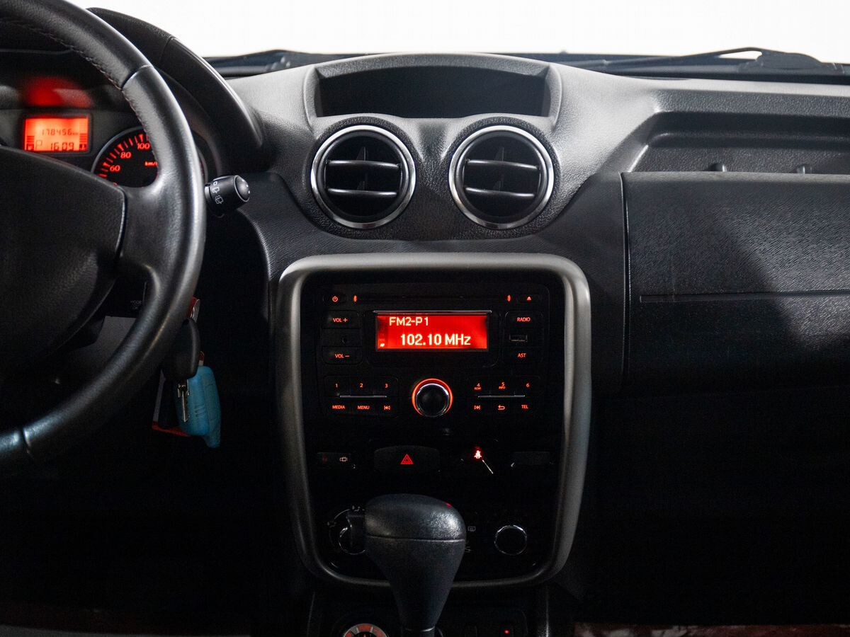 Renault Duster 2014 - фото автомобиля