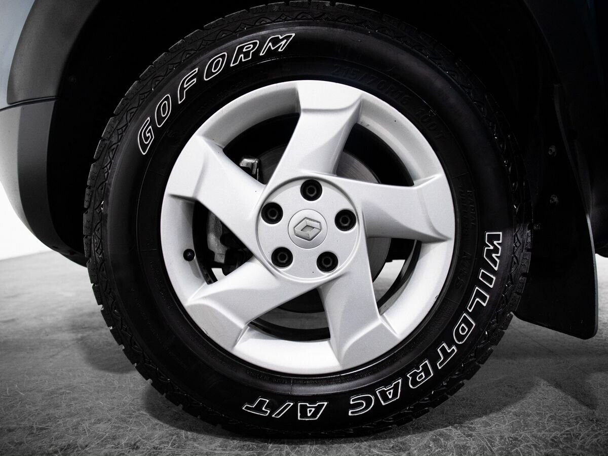 Renault Duster 2014 - фото автомобиля