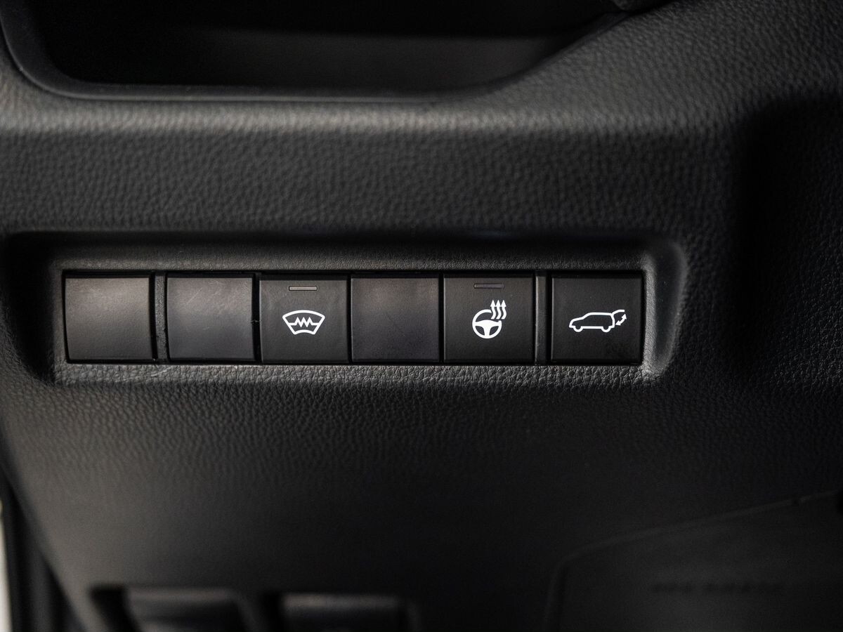 Toyota RAV4 2021 - фото автомобиля