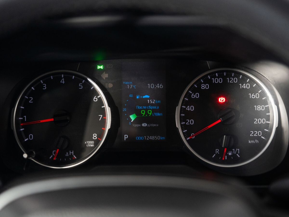 Toyota RAV4 2021 - фото автомобиля