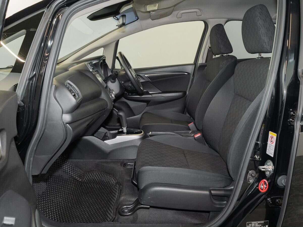 Honda Fit 2013 - фото автомобиля