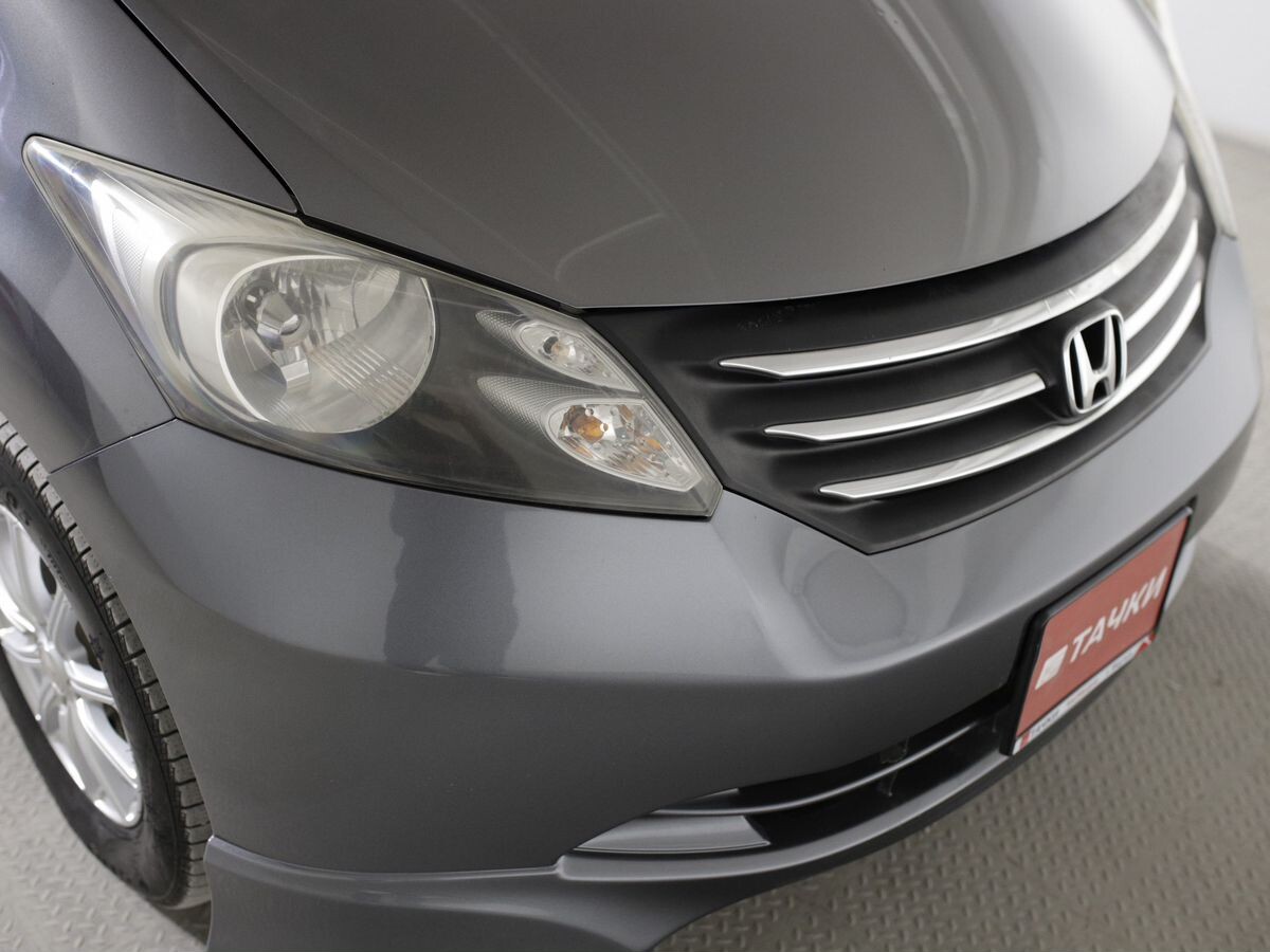 Honda Freed 2010 - фото автомобиля