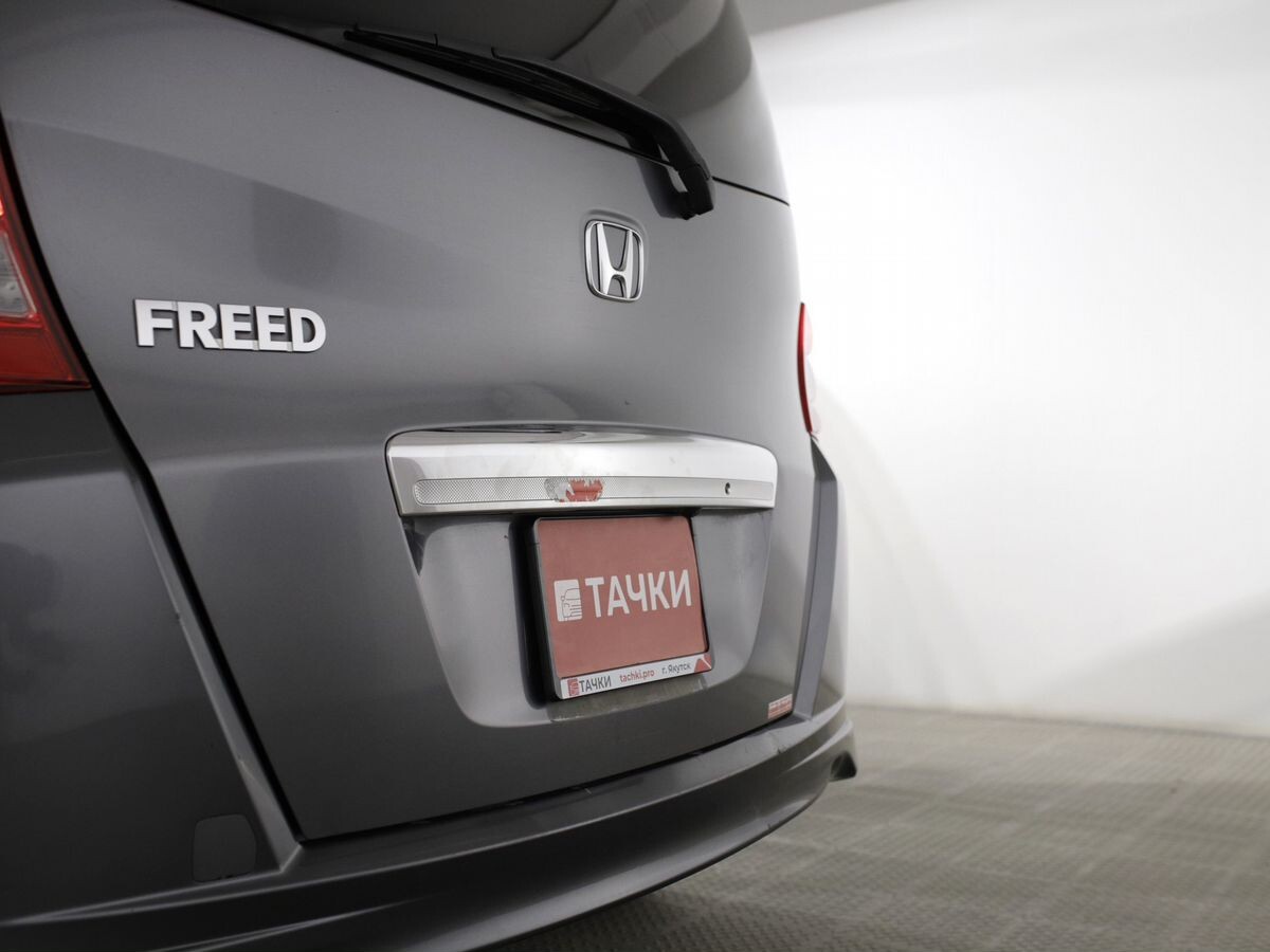 Honda Freed 2010 - фото автомобиля