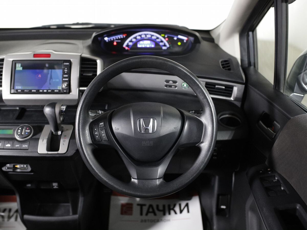 Honda Freed 2010 - фото автомобиля