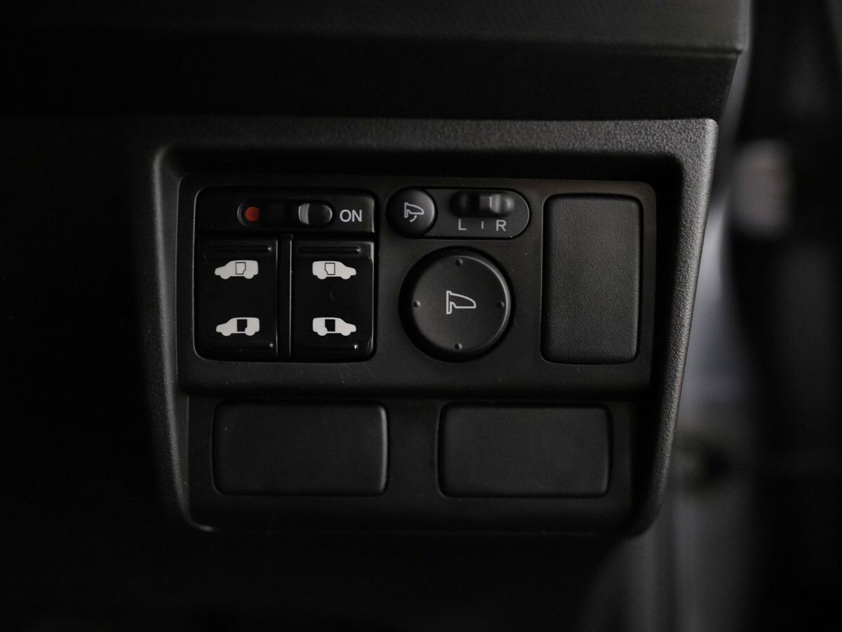Honda Freed 2010 - фото автомобиля