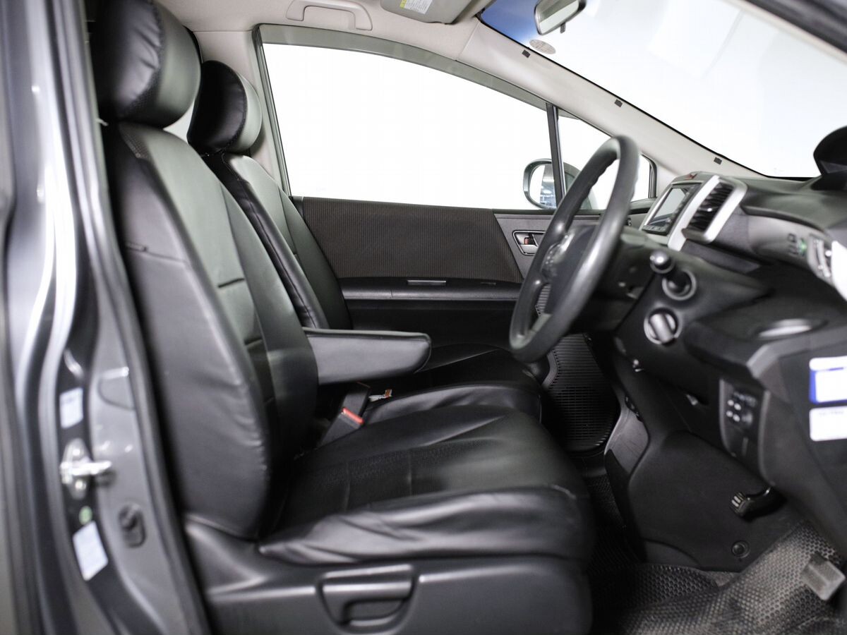 Honda Freed 2010 - фото автомобиля