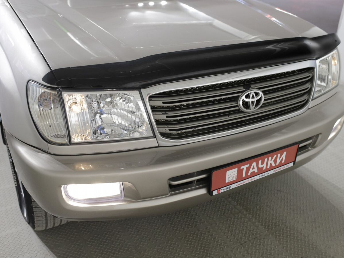 Toyota Land Cruiser 2004 - фото автомобиля