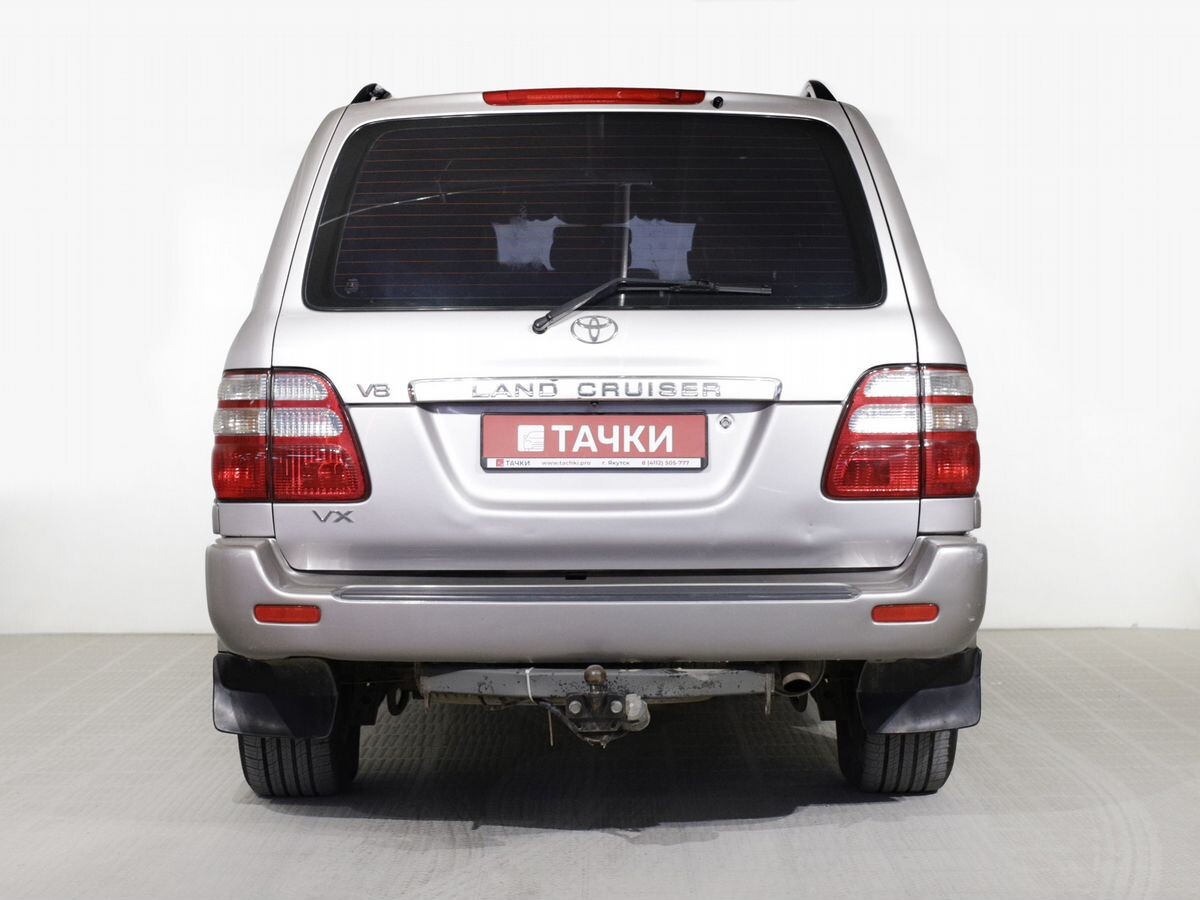 Toyota Land Cruiser 2004 - фото автомобиля