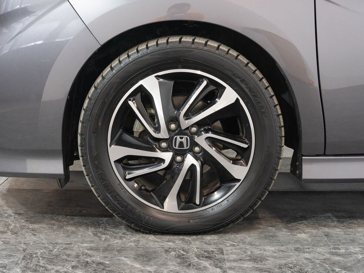 Honda Stepwgn 2020 - фото автомобиля
