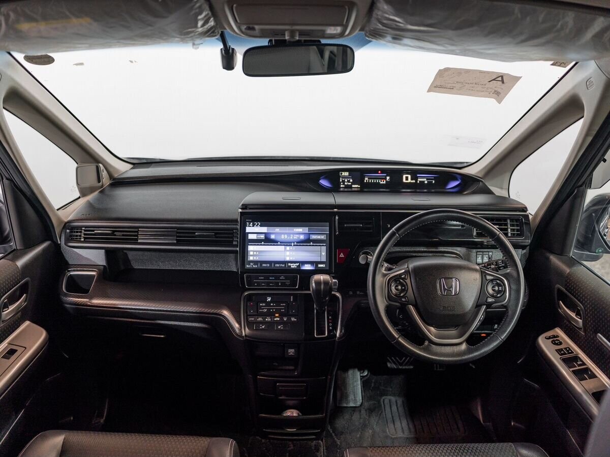 Honda Stepwgn 2020 - фото автомобиля