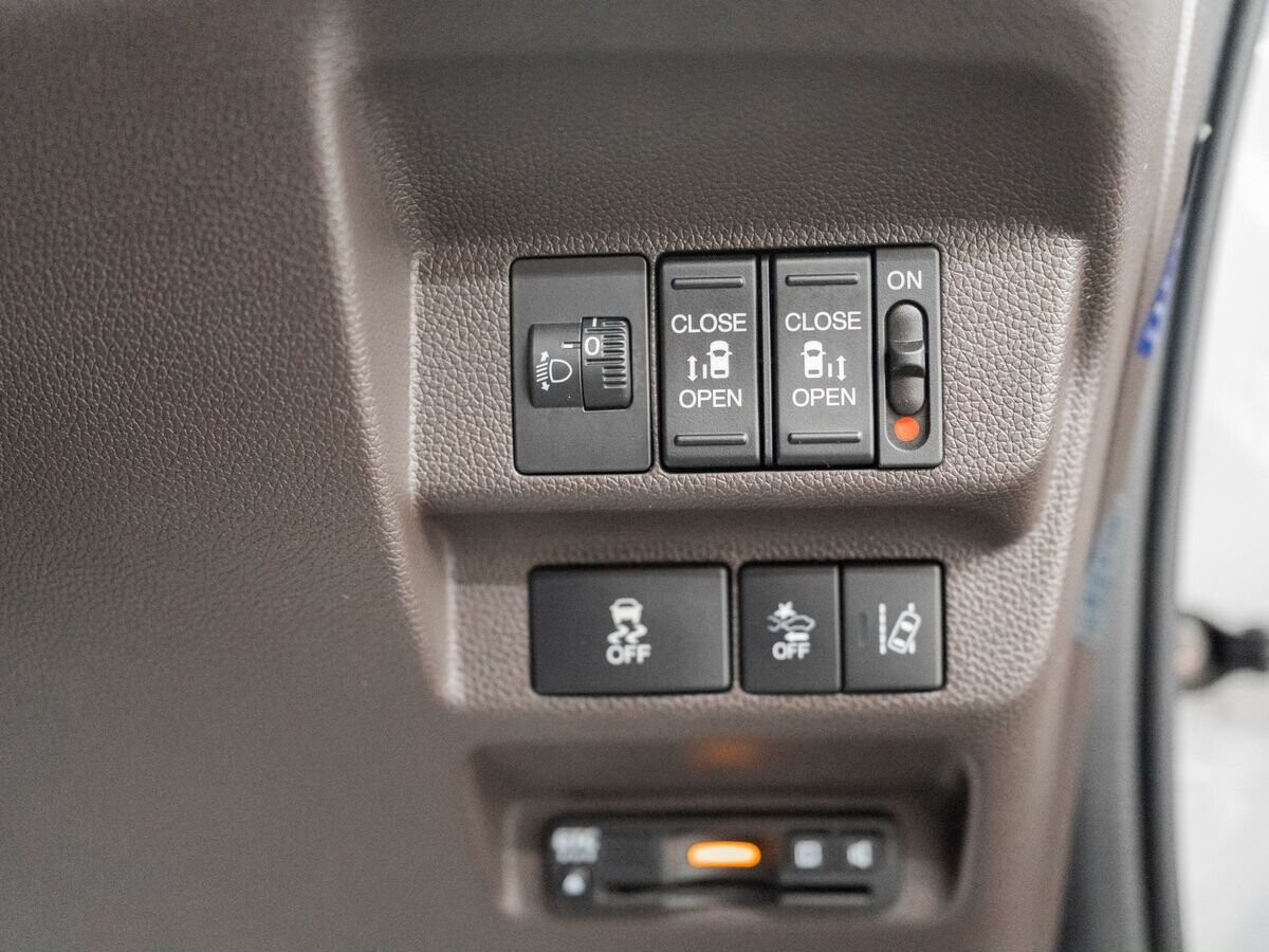Honda Freed 2022 - фото автомобиля