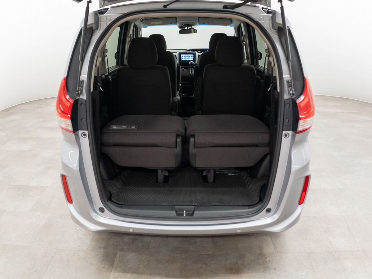 Honda Freed 2022 - фото автомобиля