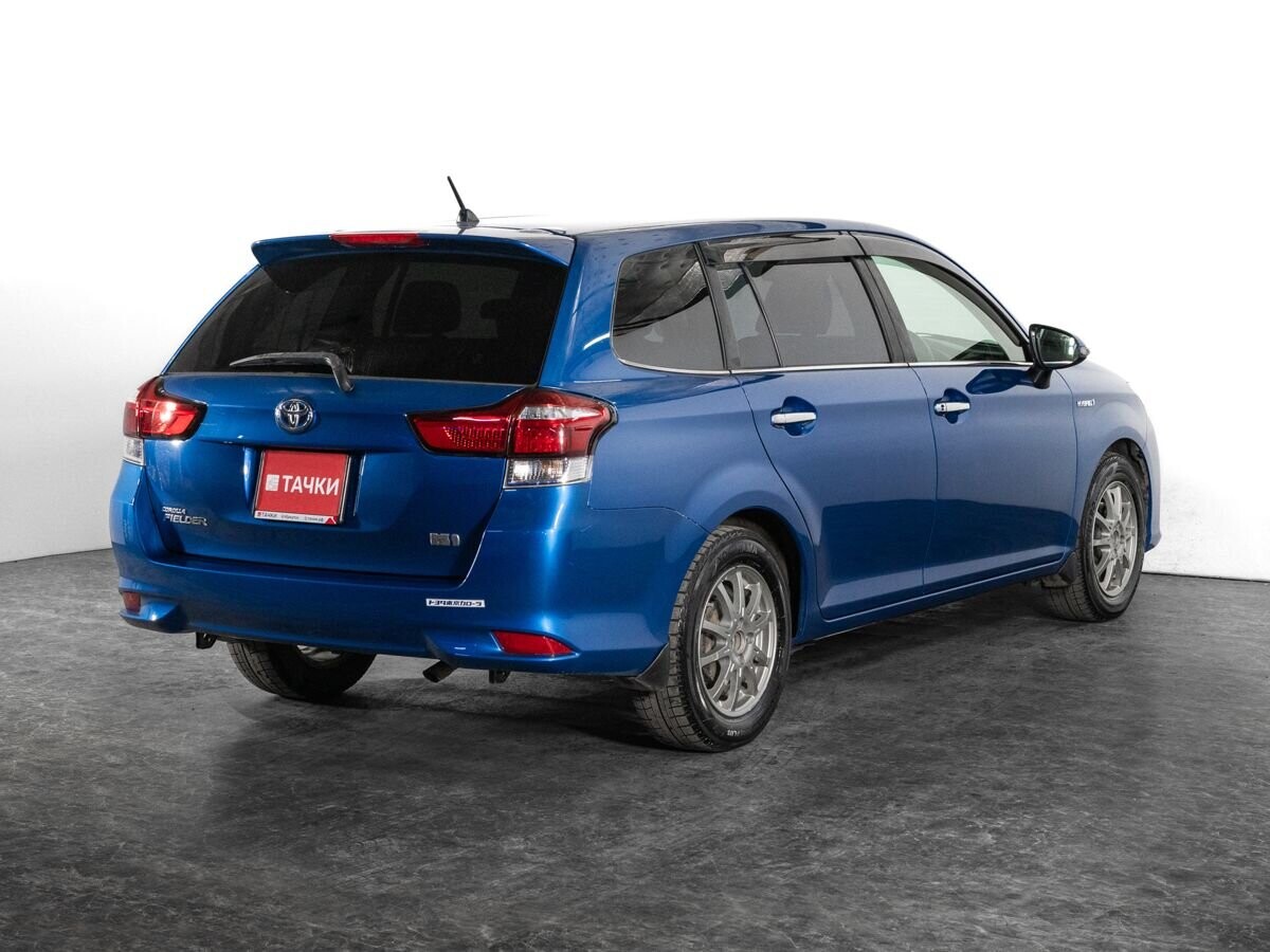 Toyota Corolla Fielder 2017 - фото автомобиля