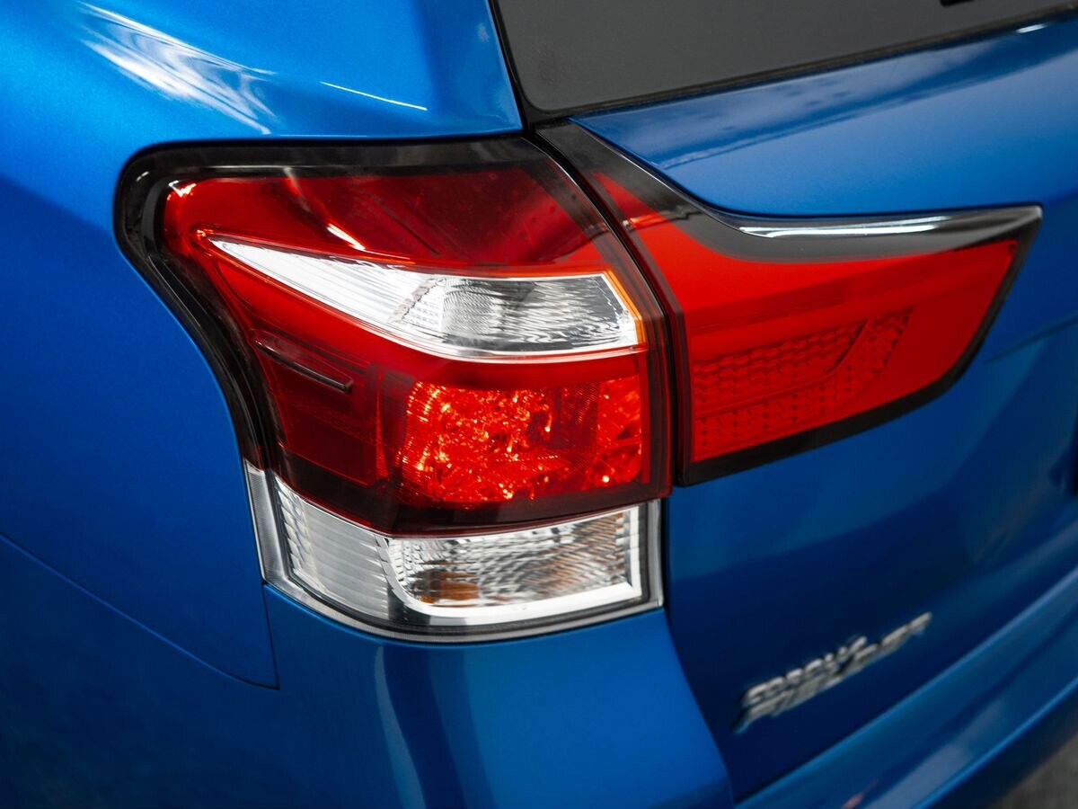 Toyota Corolla Fielder 2017 - фото автомобиля