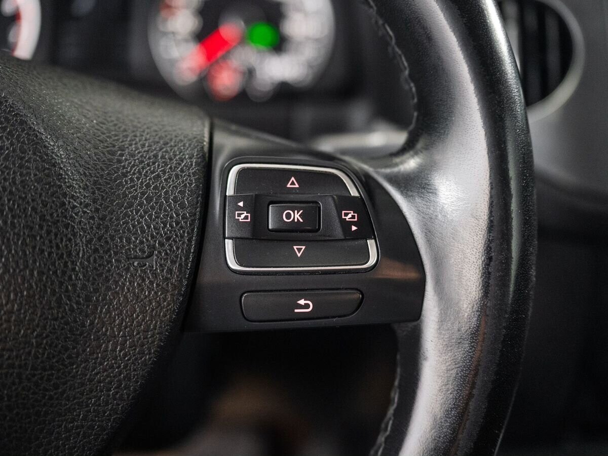 Volkswagen Tiguan 2014 - фото автомобиля