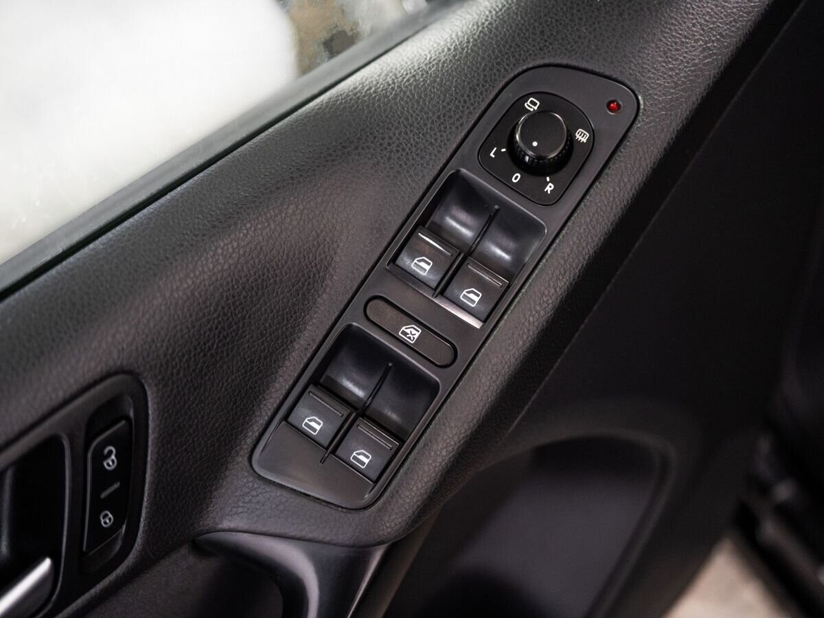 Volkswagen Tiguan 2014 - фото автомобиля