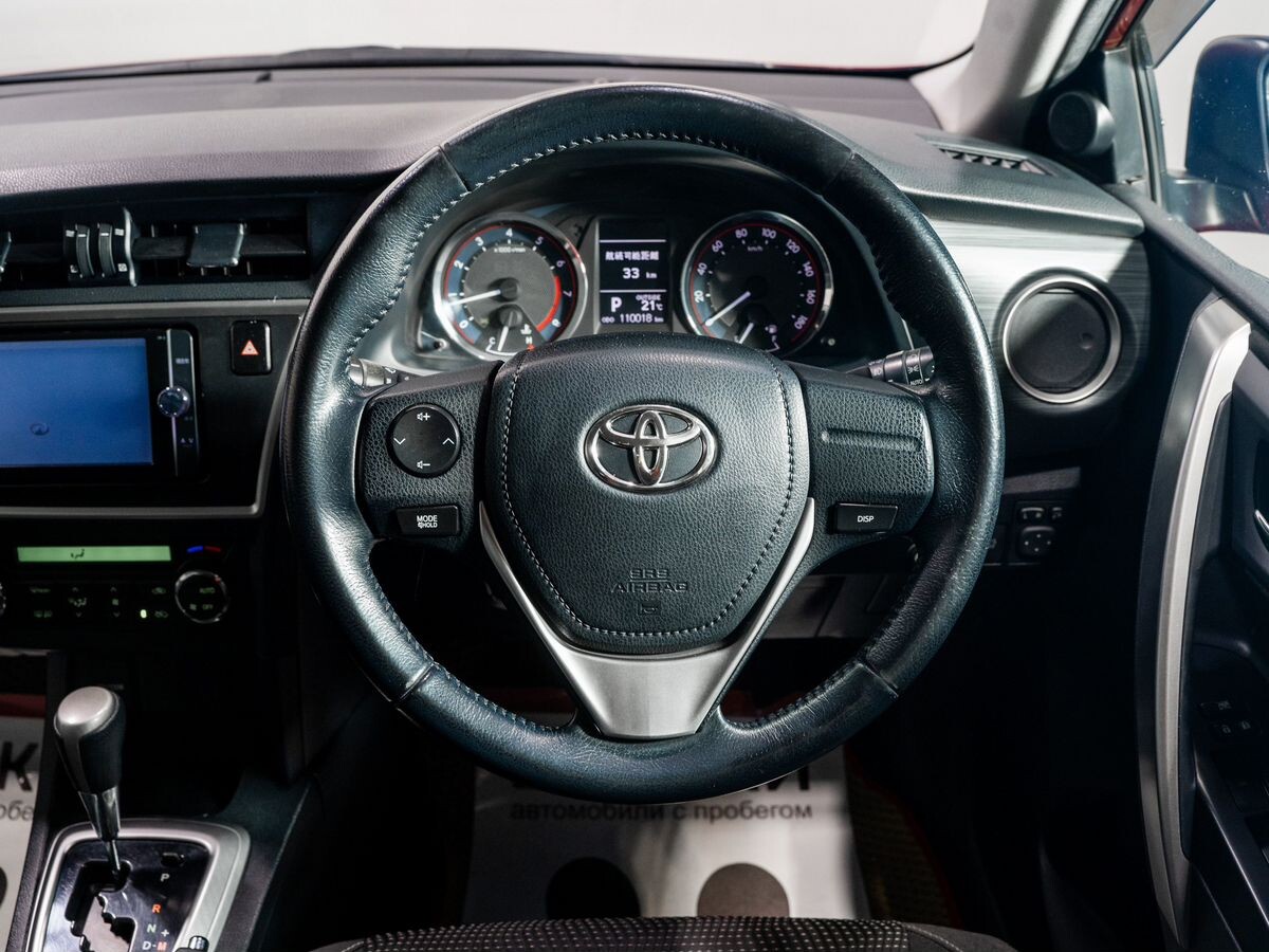 Toyota Auris 2014 - фото автомобиля