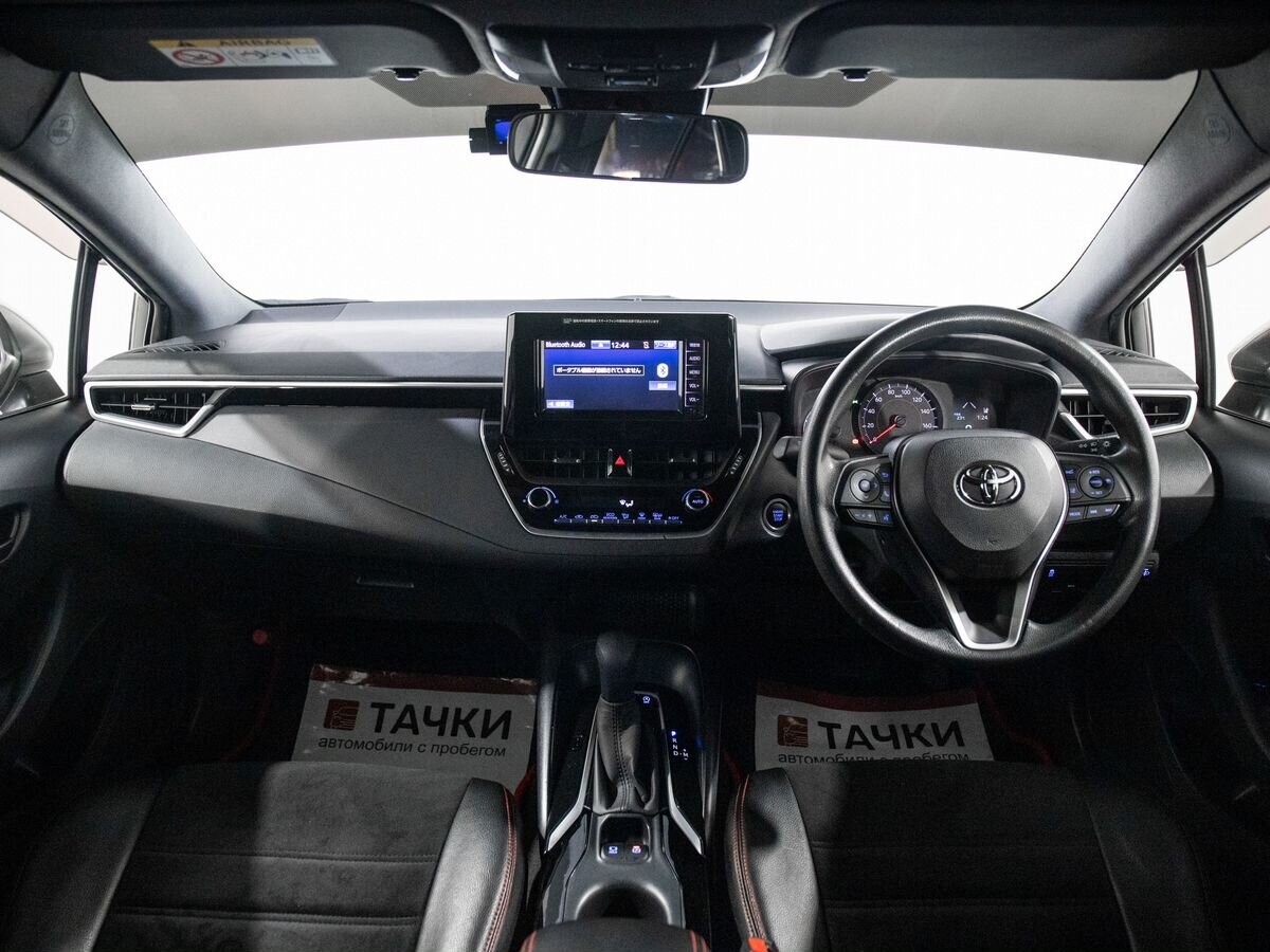 Toyota Corolla 2019 - фото автомобиля