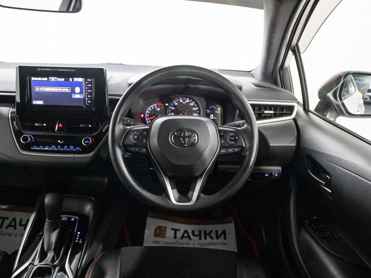 Toyota Corolla 2019 - фото автомобиля