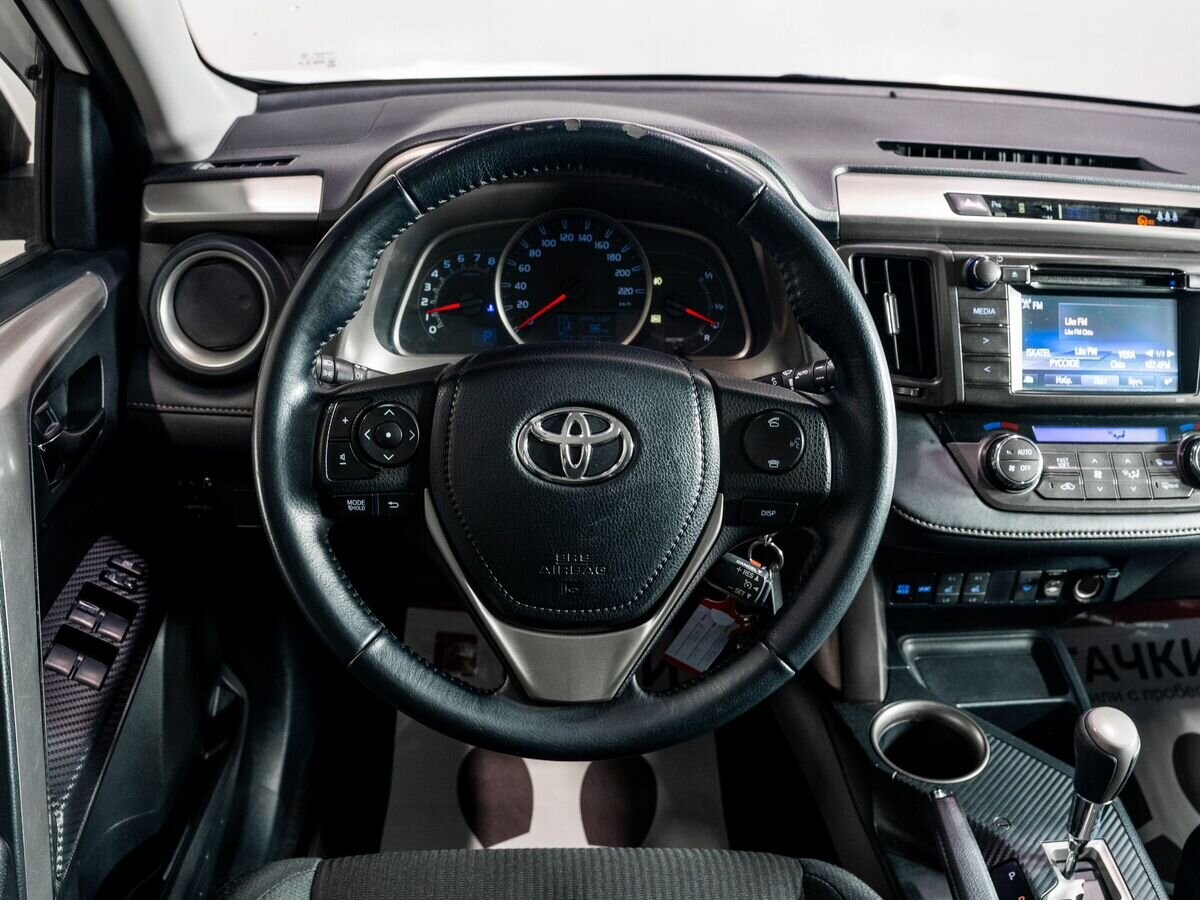 Toyota RAV4 2014 - фото автомобиля