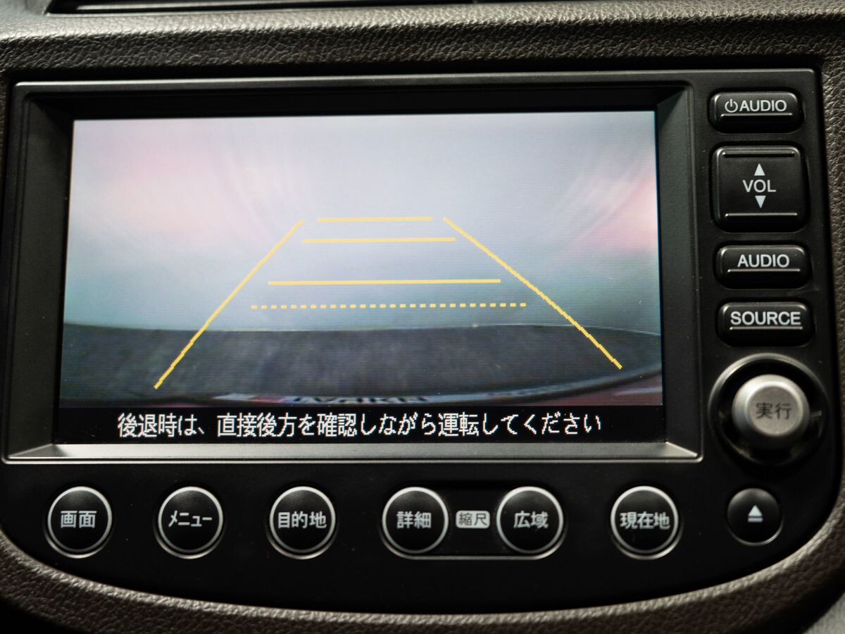 Honda Fit Shuttle 2011 - фото автомобиля