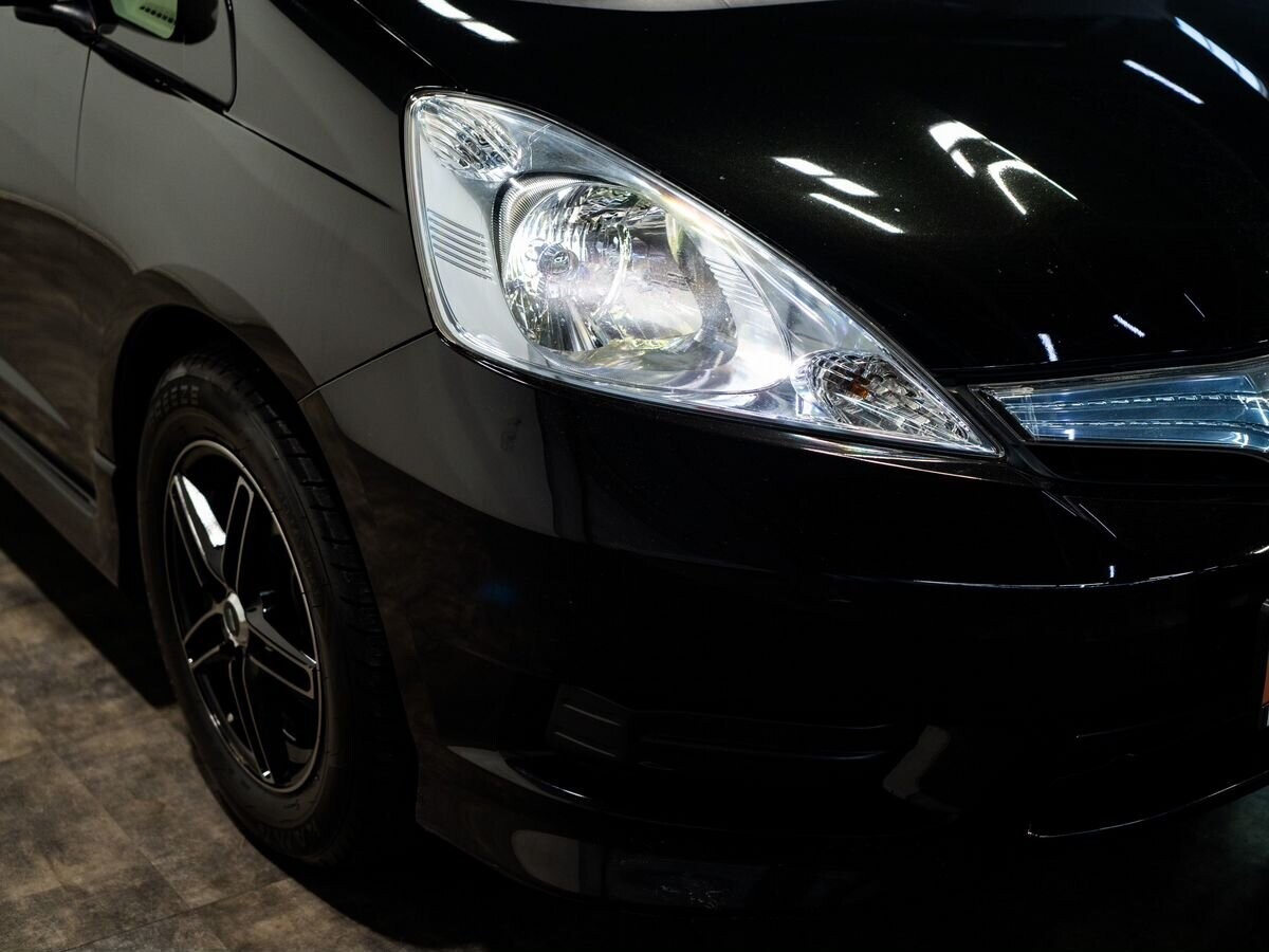 Honda Fit Shuttle 2011 - фото автомобиля