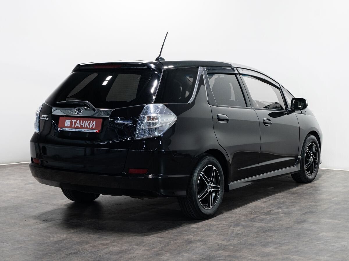 Honda Fit Shuttle 2011 - фото автомобиля