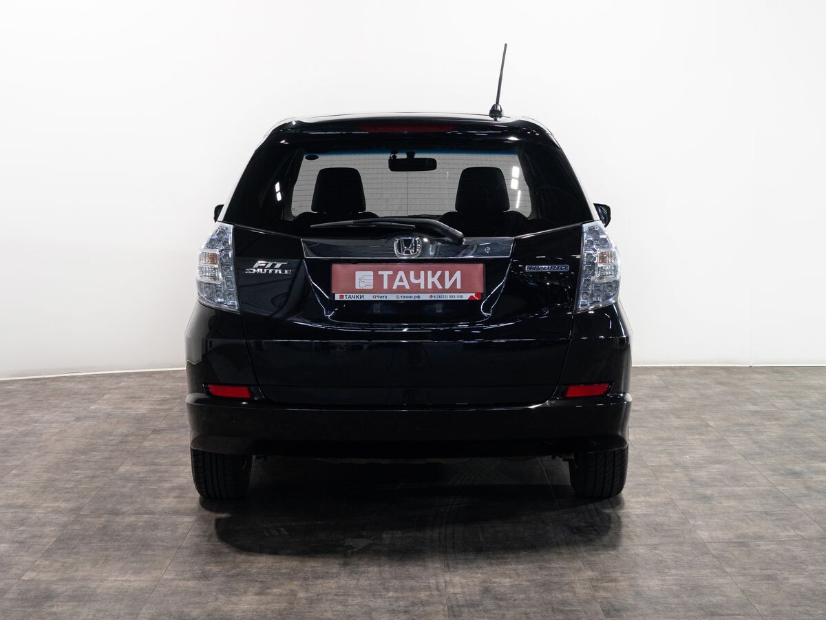 Honda Fit Shuttle 2011 - фото автомобиля
