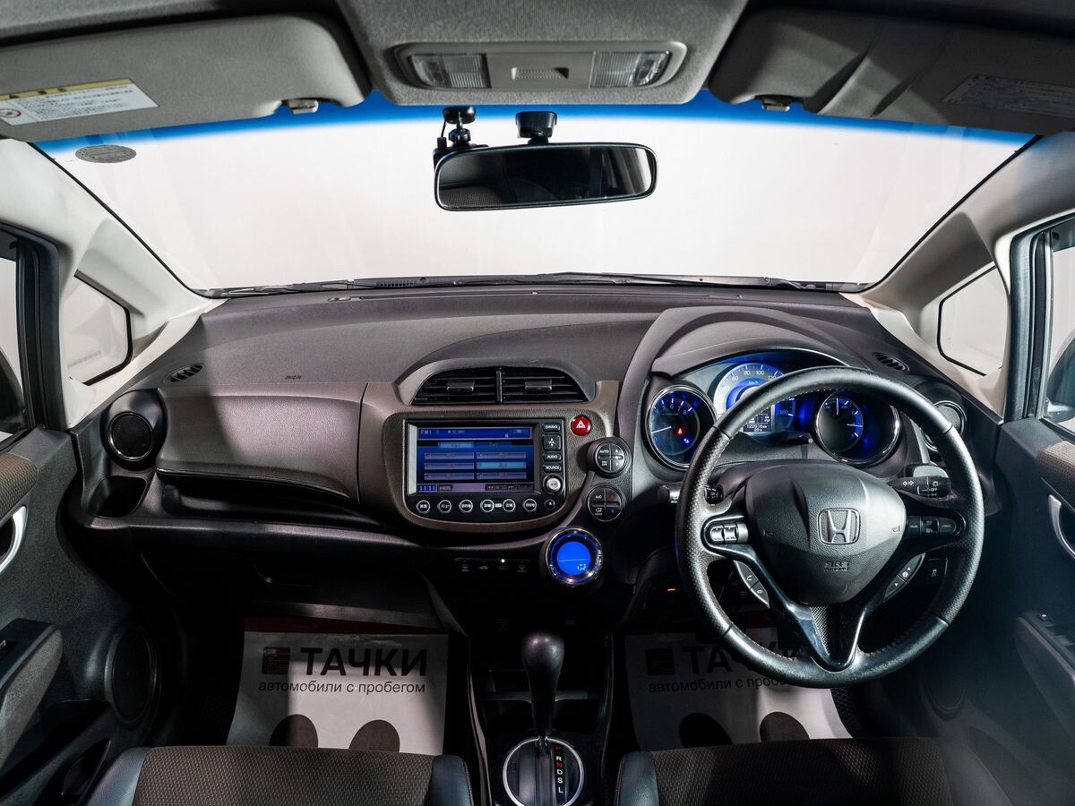 Honda Fit Shuttle 2011 - фото автомобиля