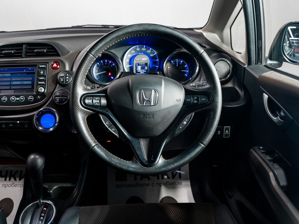 Honda Fit Shuttle 2011 - фото автомобиля