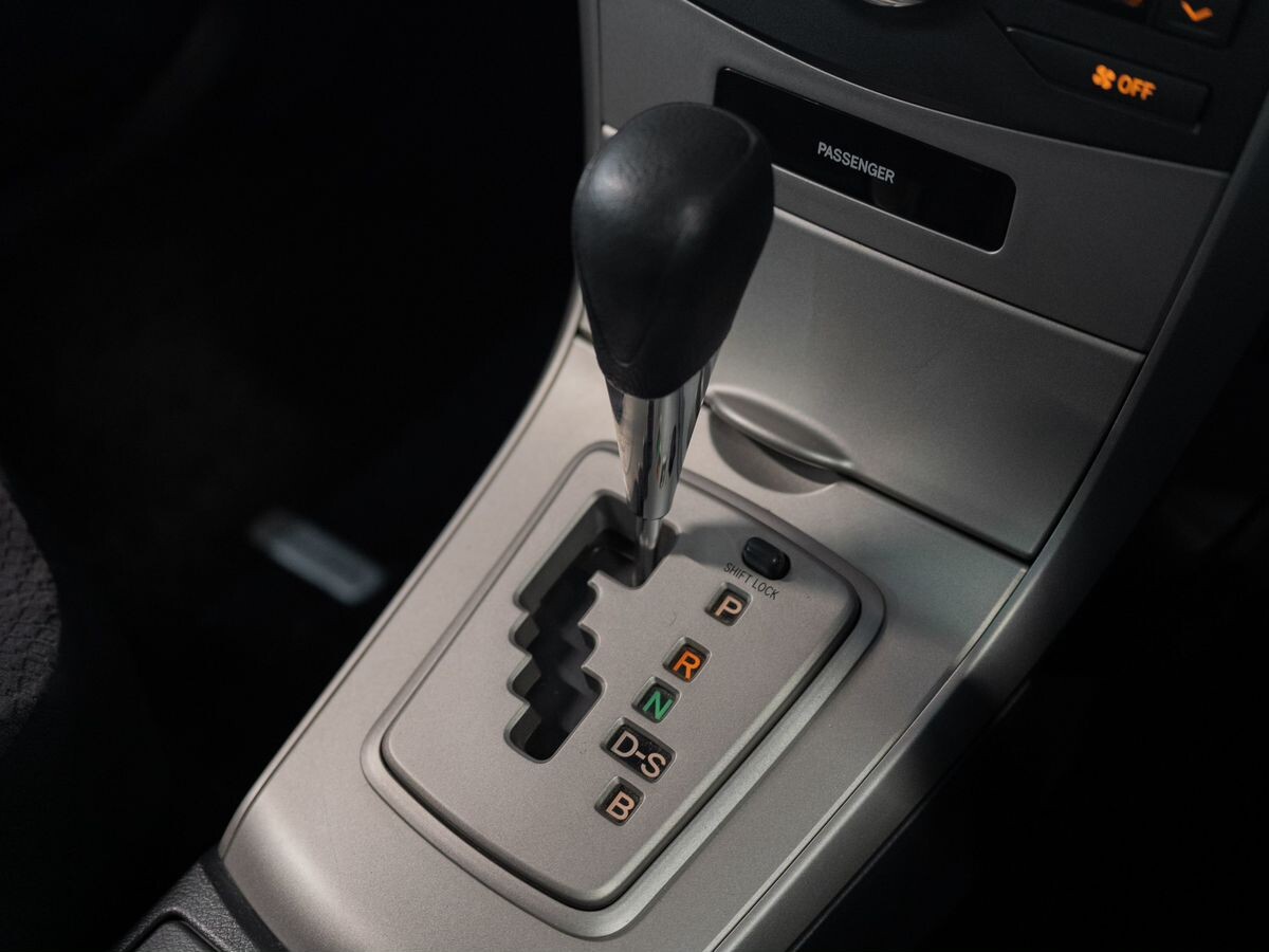 Toyota Corolla Fielder 2010 - фото автомобиля
